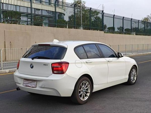 bmw118i外匯;BMW 118i外匯車款深度評測：性能解析與購車指南