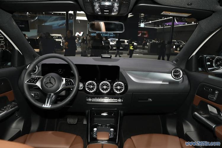 gla180外匯車-賓士GLA180外匯車四缸渦輪插混動力剖析