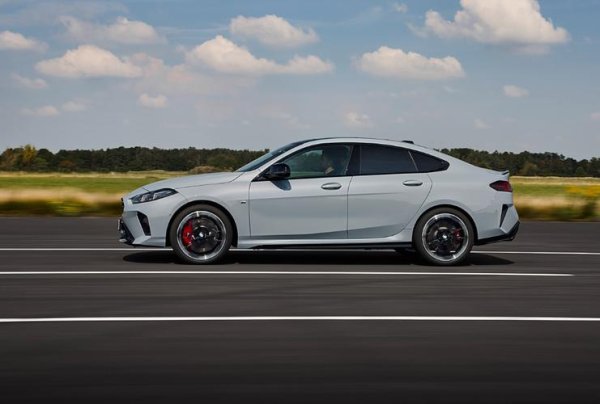 C250Coupe外匯價格入手攻略：2025行情分析與省錢指南